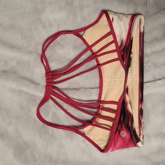 Lululemon - Lighten Up Bra - Size 6 - Picture 2 of 3